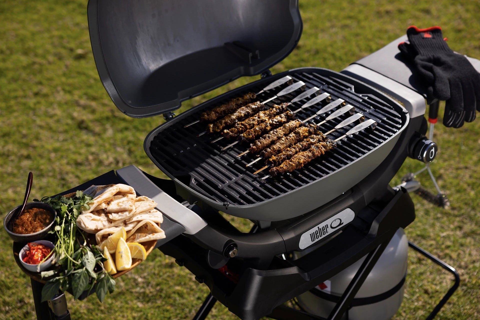 Weber Baby Q and Q Portable Cart image 3