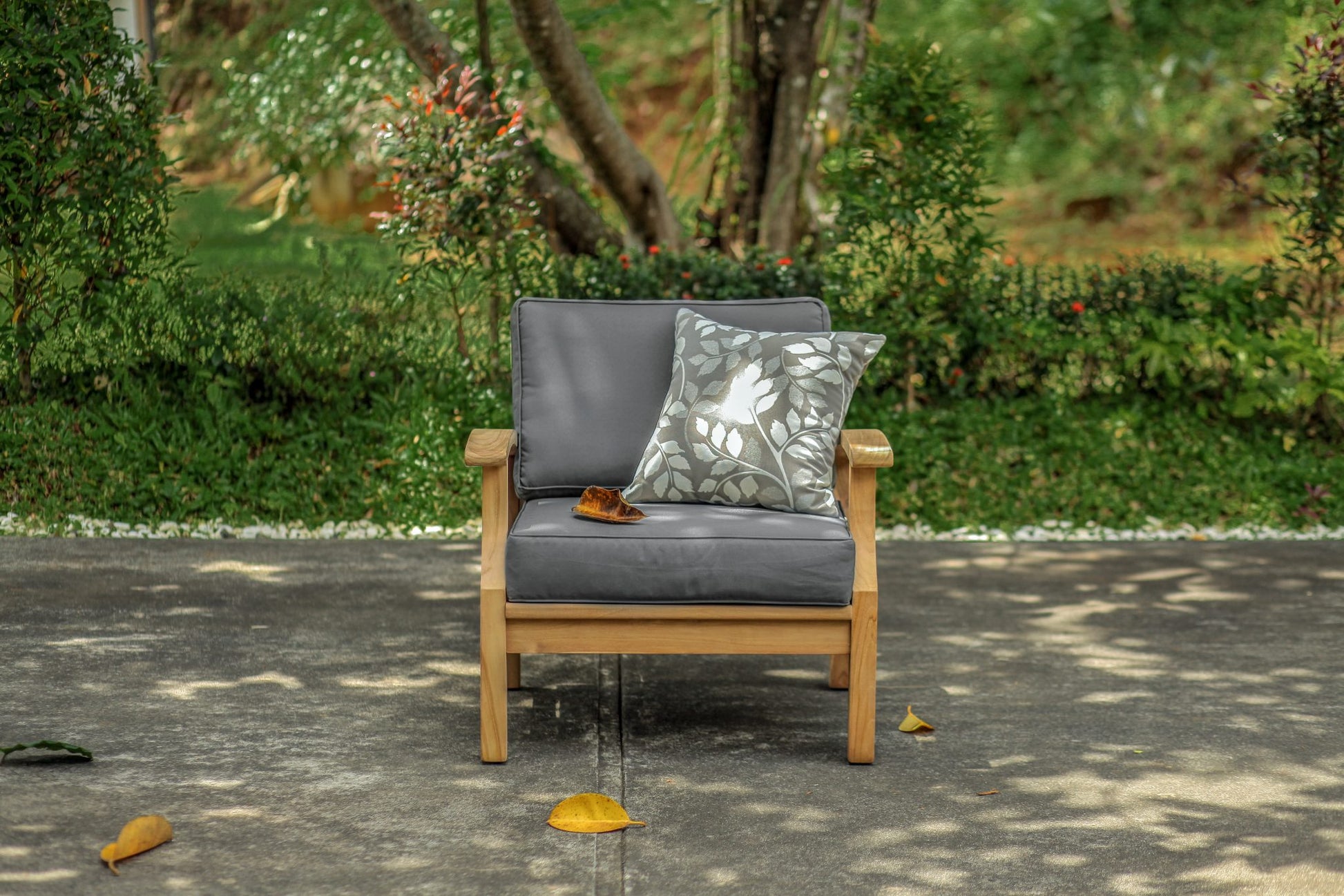 Lombok 1 Seater Lounge image 3