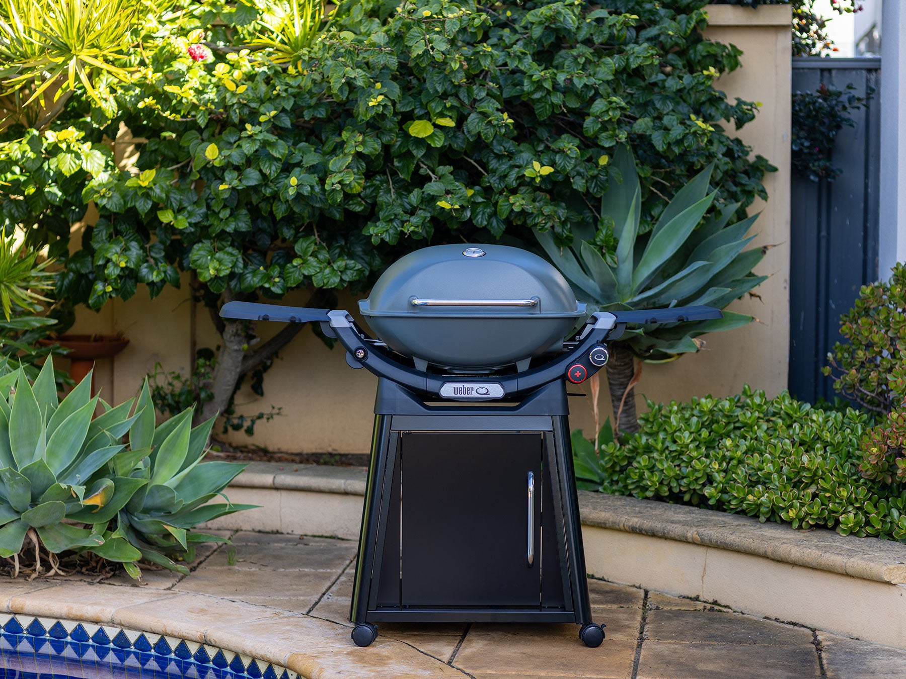 Family Q+ Premium Q3200N+ Charcoal Grey LPG image 3