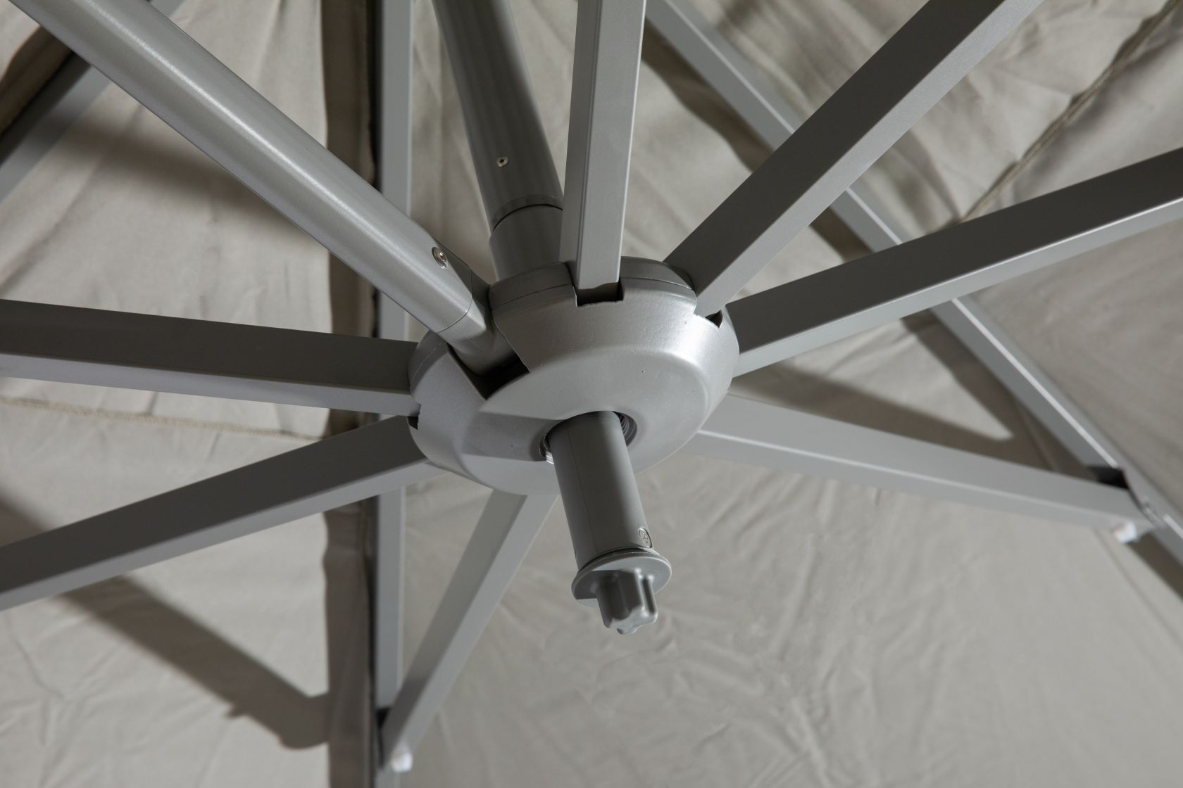Shelta Asta Cantilever Umbrella image 7