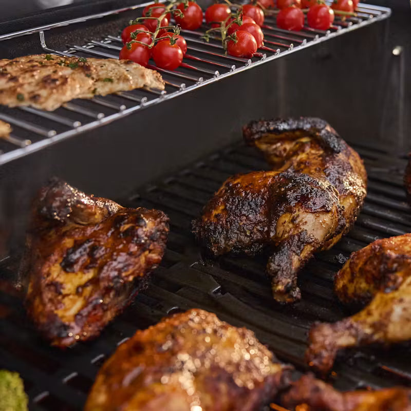 Weber Genesis E-435 4-Burner Gas Barbecue (Natural Gas) image 4