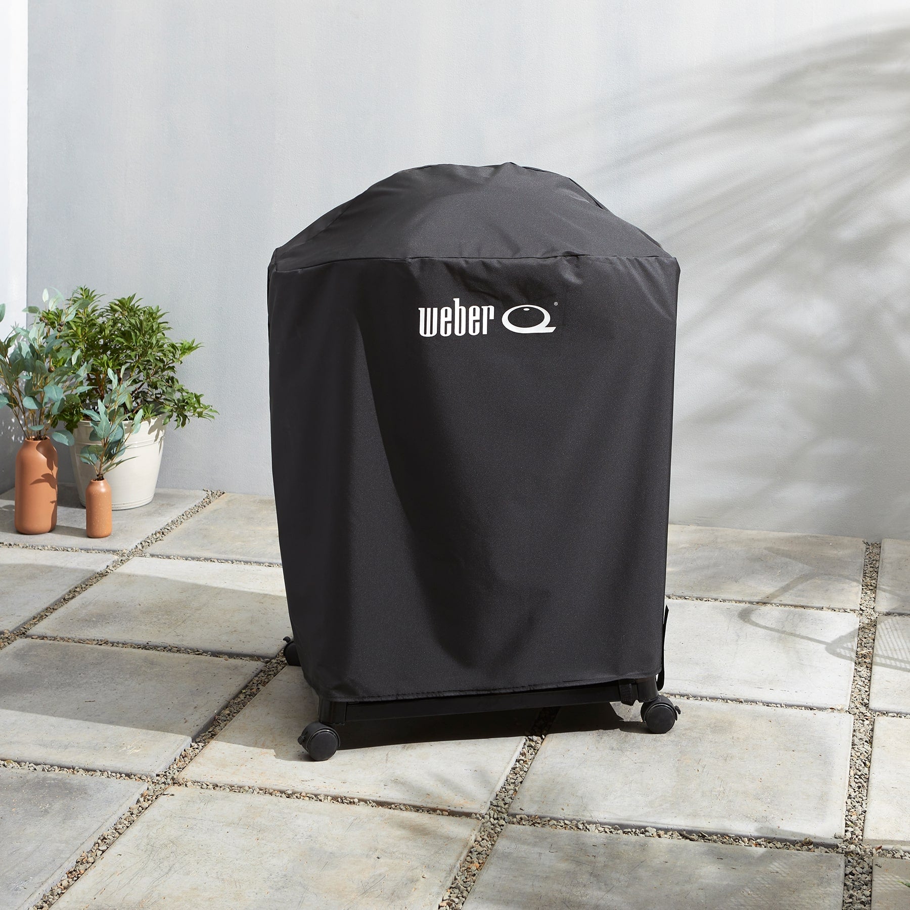 Weber Family Q Premium barbecue and cart cover 3000N Series image 5