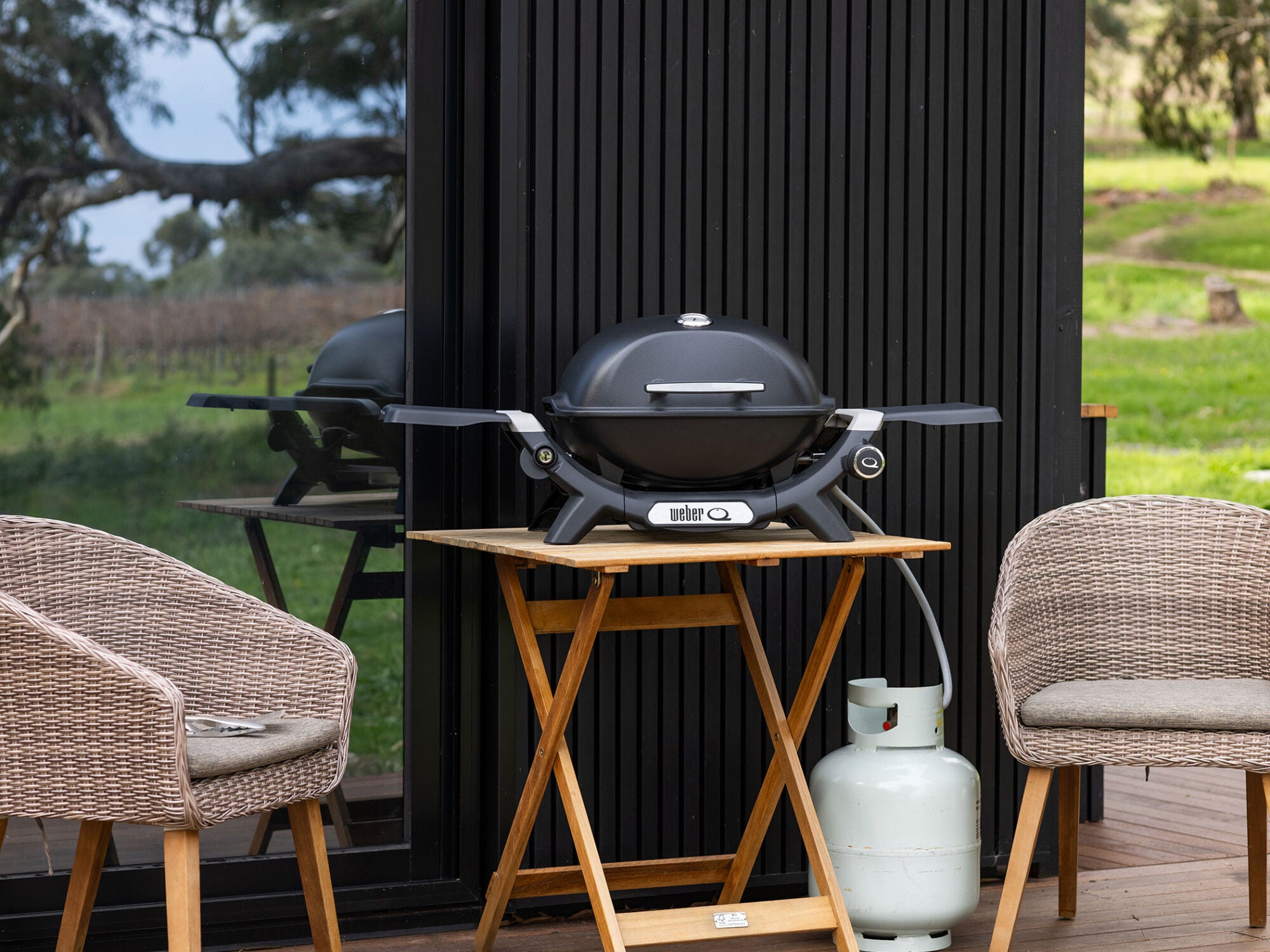 Baby Q Premium (Q1200N) Midnight Black LPG image 2